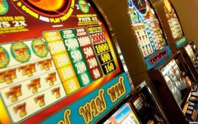 Bàn Live Casino 123win91 với dealer thật phát sóng trực tiếp HD giao diện tiếng Việt